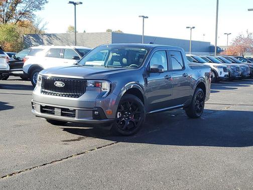 2025 Ford Maverick Lobo Standard