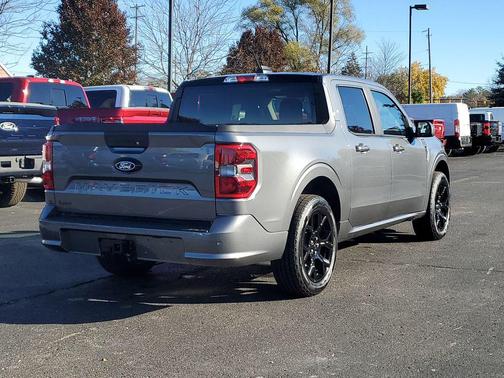 2025 Ford Maverick Lobo Standard