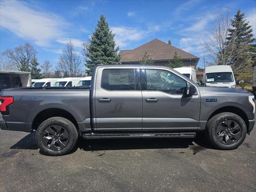 2025 Ford F-150 Lightning Flash
