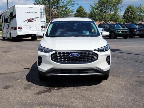 2025 Ford Escape PHEV SE