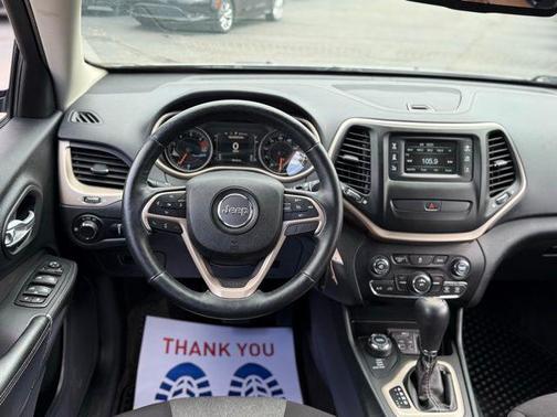 2016 Jeep Cherokee Sport