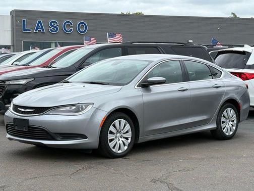 2015 Chrysler 200 LX