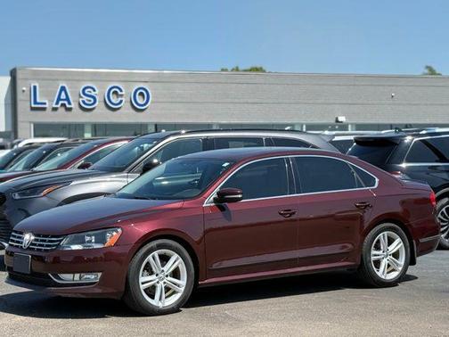 Maroon 2013 Volkswagen Passat 2.0 TDI SEL Premium