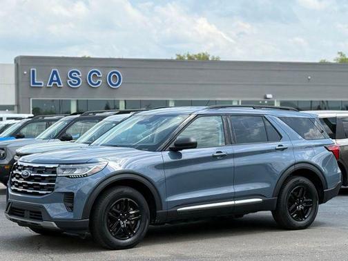Vapor Blue Metallic 2025 Ford Explorer Active