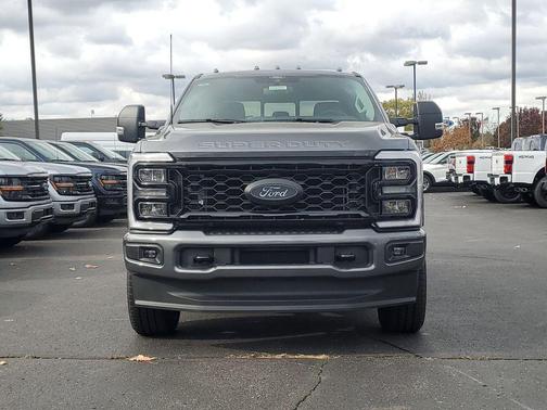 2026 Ford F-350 XLT