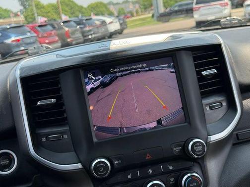 Granite Crystal Metallic Clearcoat 2020 RAM 1500 Big Horn/Lone Star