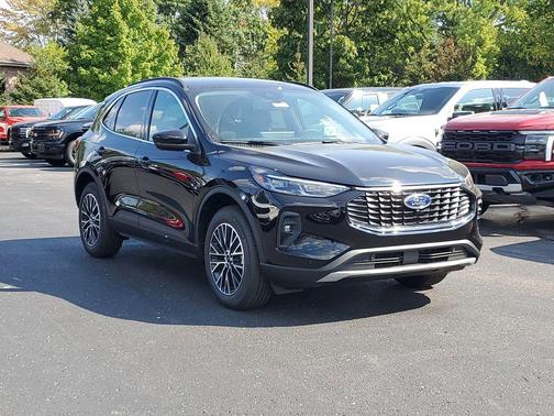 2025 Ford Escape PHEV SE