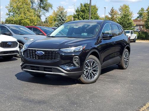 2025 Ford Escape PHEV SE
