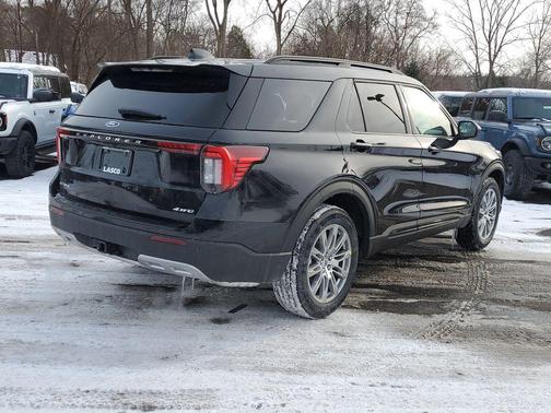 2026 Ford Explorer Active (200A)