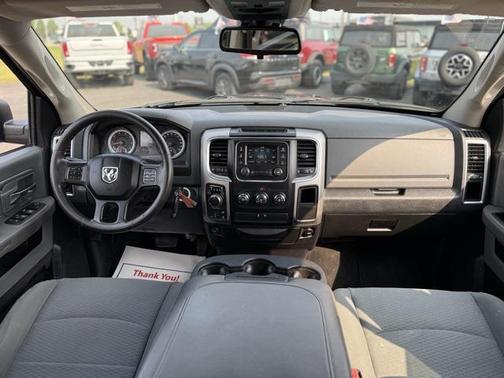 2016 RAM 1500 SLT