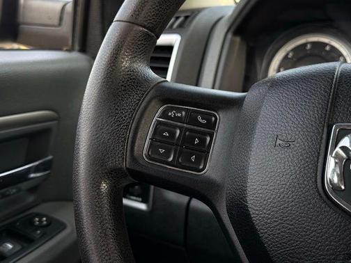 2016 RAM 1500 SLT