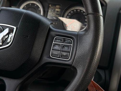 2016 RAM 1500 SLT