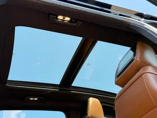 Black Metallic 2022 Lincoln Nautilus Reserve