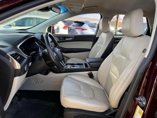 2021 Ford Edge Titanium