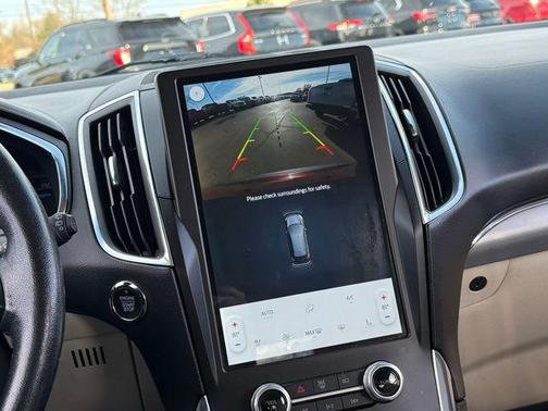 2021 Ford Edge Titanium