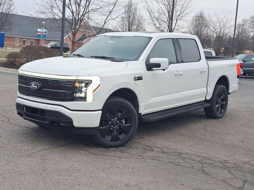 2025 Ford F-150 Lightning Platinum