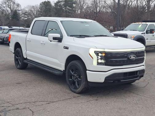 2025 Ford F-150 Lightning Platinum
