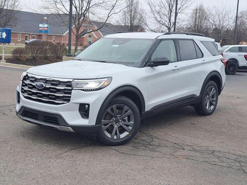 2026 Ford Explorer Active w/200A Pkg