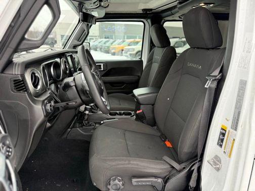 2023 Jeep Wrangler 4-Door Sahara