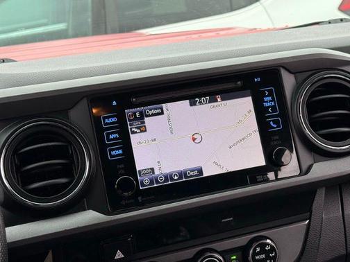 2016 Toyota Tacoma SR