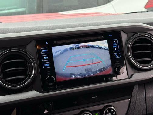 2016 Toyota Tacoma SR