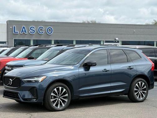 Denim Blue Metallic 2023 Volvo XC60 B5 Plus Dark Theme
