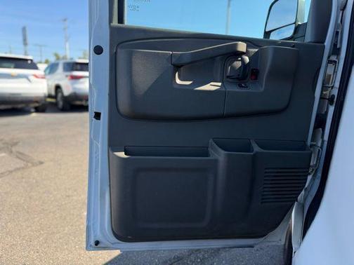 2017 GMC Savana 2500 Work Van