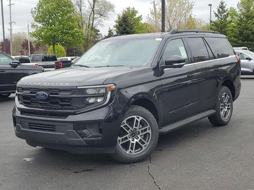 Agate Black Metallic 2026 Ford Expedition Active