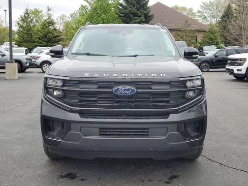 Agate Black Metallic 2026 Ford Expedition Active