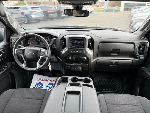 2022 Chevrolet Silverado 1500 Custom Trail Boss