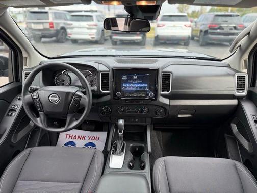 2024 Nissan Frontier SV