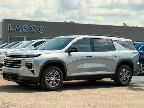 Sterling Gray Metallic 2025 Chevrolet Traverse LT