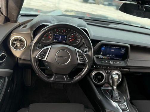 2022 Chevrolet Camaro RWD Convertible LT1