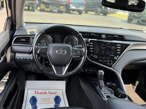 2019 Toyota Camry Hybrid SE