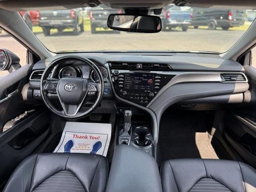 2019 Toyota Camry Hybrid SE