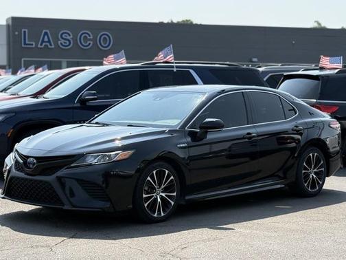 2019 Toyota Camry Hybrid SE