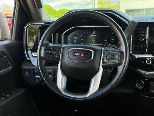 Onyx Black 2022 GMC Sierra 1500 Elevation