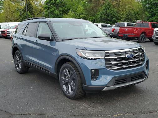 Vapor Blue Metallic 2026 Ford Explorer Active