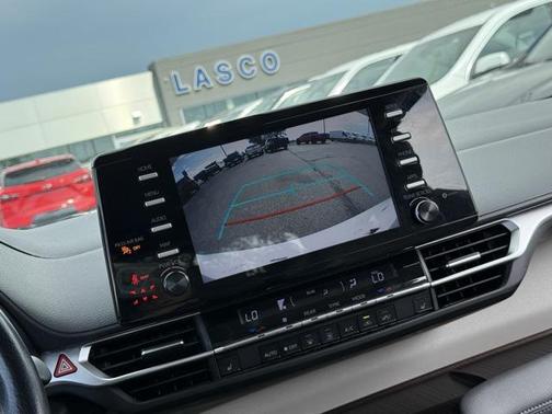 2021 Toyota Sienna XLE 8 Passenger