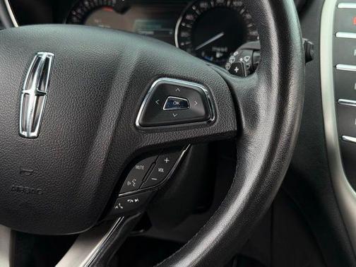 2015 Lincoln MKC Base