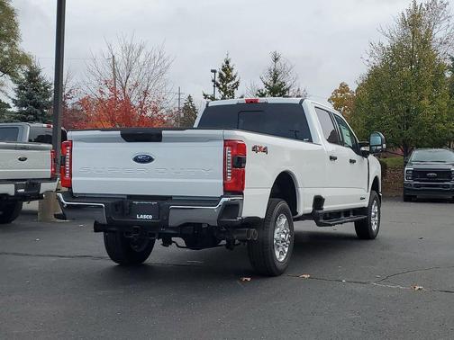 2026 Ford F-350 XLT
