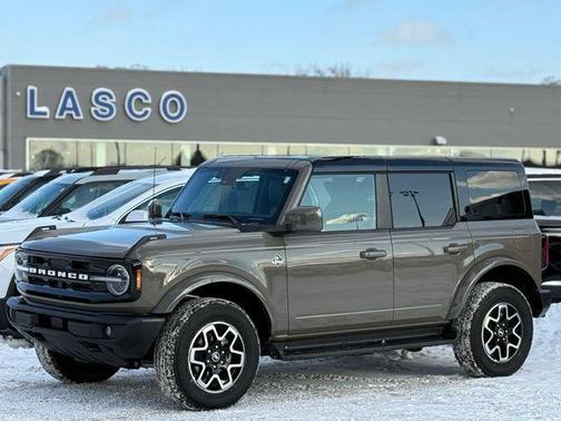 2025 Ford Bronco Outer Banks