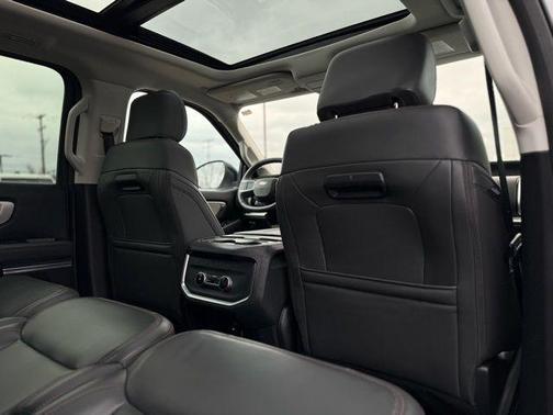 2025 Ford Expedition Max Active 4x4