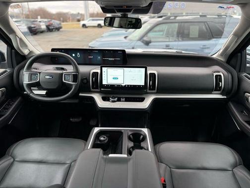 2025 Ford Expedition Max Active 4x4