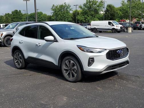 2025 Ford Escape Platinum