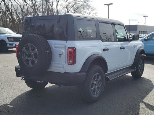 Oxford White 2026 Ford Bronco Big Bend