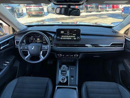 2023 Mitsubishi Outlander PHEV SE S-AWC