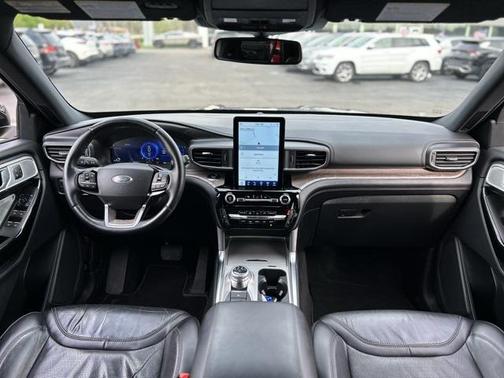 2022 Ford Explorer Platinum