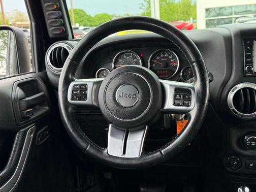 Black Clearcoat 2016 Jeep Wrangler Unlimited Rubicon