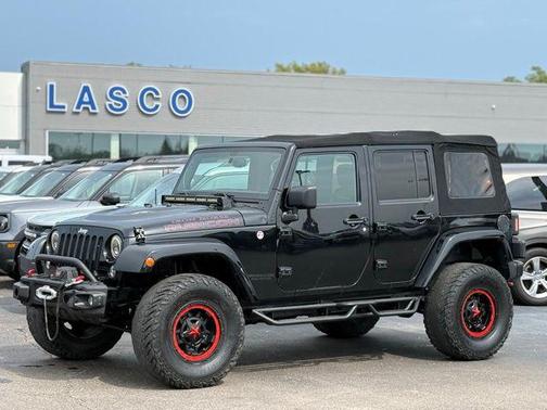 Black Clearcoat 2016 Jeep Wrangler Unlimited Rubicon